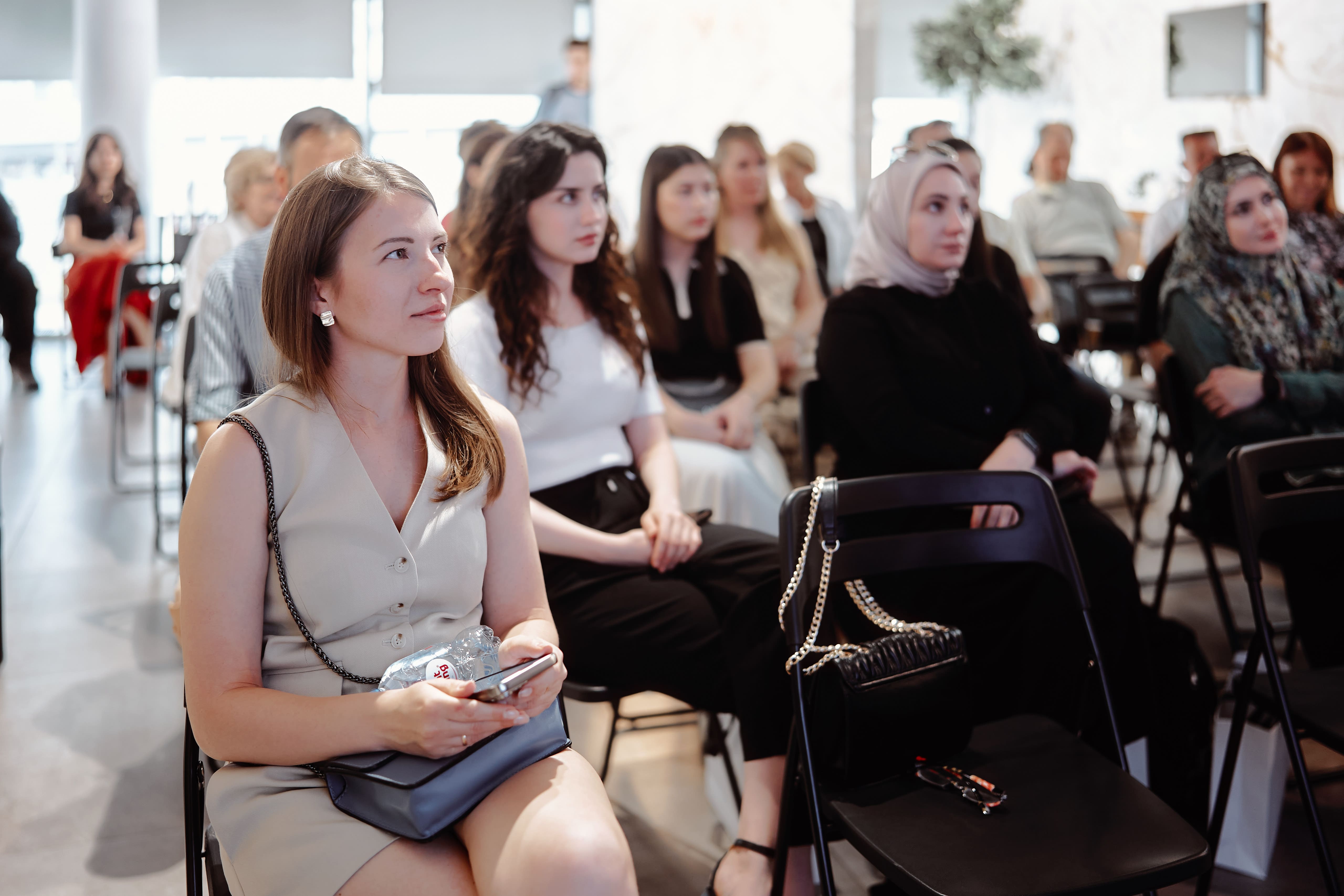 Вечеринка для друзей и партнеров Zodiac