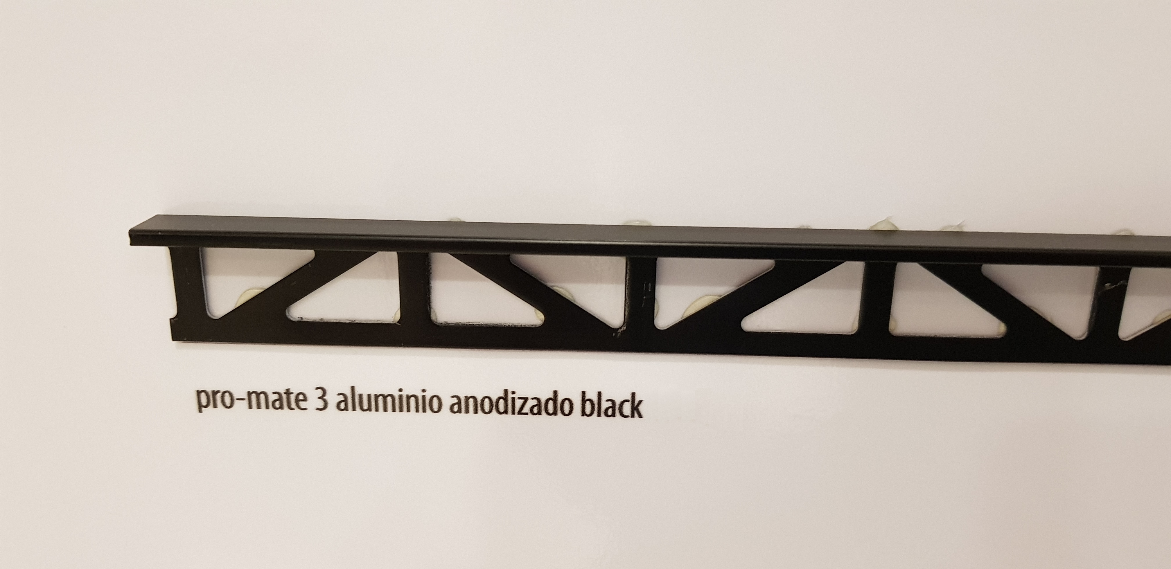 3x8x2500 Pro-Mate 3 Aluminium Anodizado Black Matt 